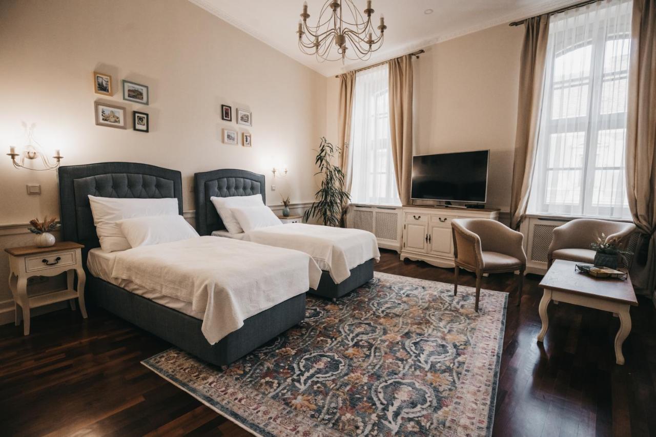 Room42 - Suites & Apartments Esztergom Esterno foto